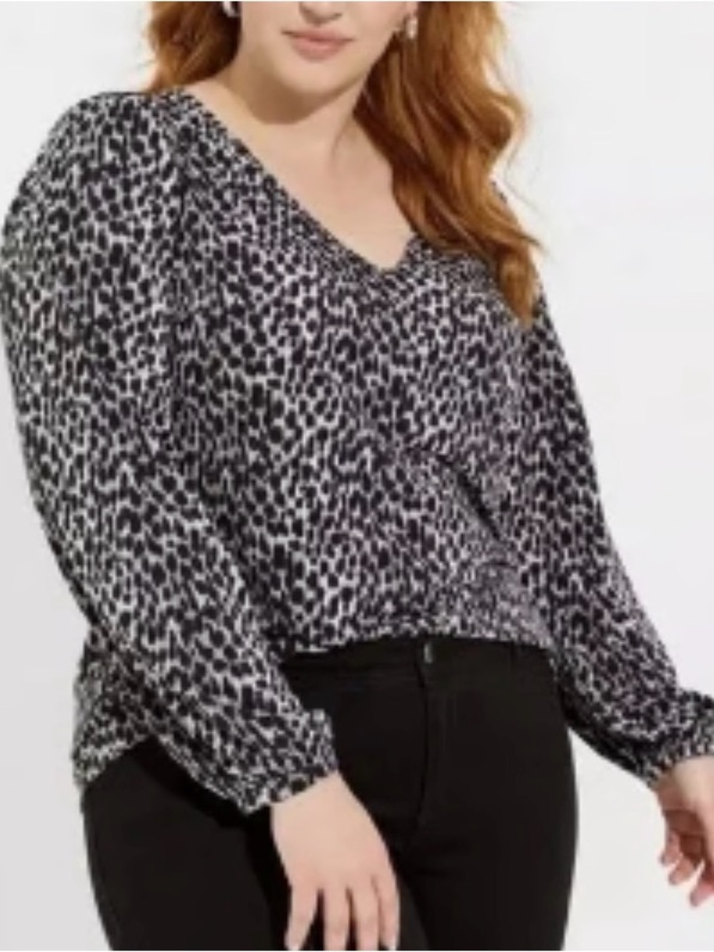 EUC Torrid White Leopard Puffy Sleeve V Neck Knit Blouse Size 2 18/20 2X